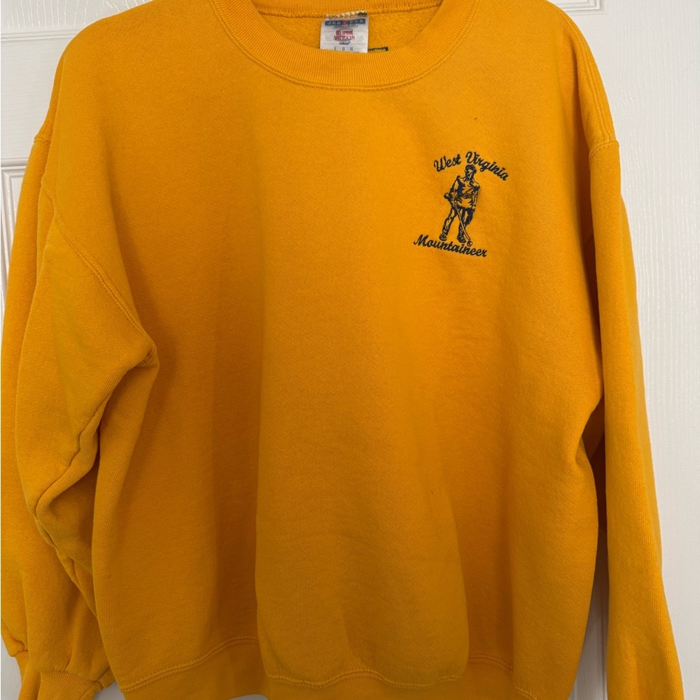 ✨ WVU embroidered crewneck sweatshirt ✨